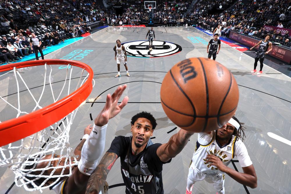 以绝对优势 以绝对优势