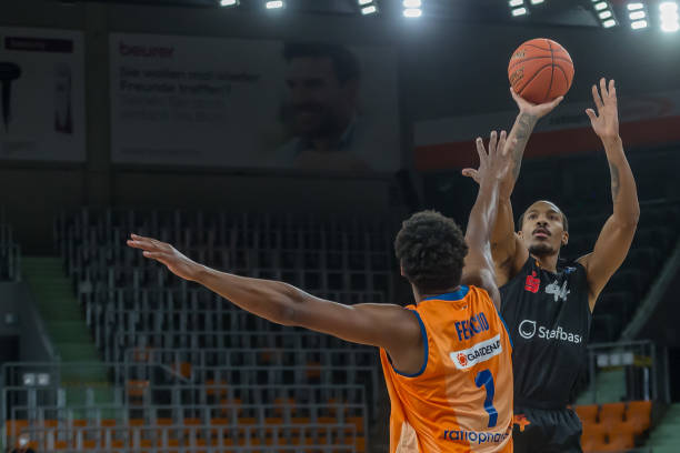 线表现得尤 线表现得尤